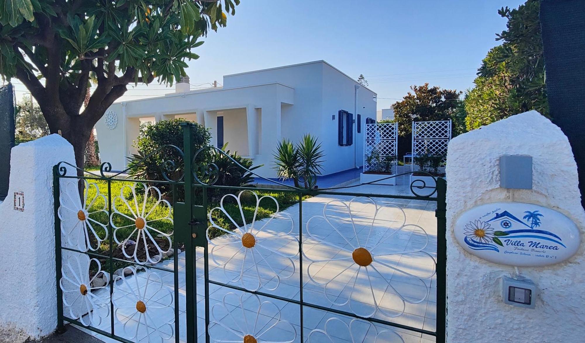 Pool Seaside Relais - Ville Ninfea, Marea, Rosa E Cassiopea Фонтане-Бьянке Номер фото